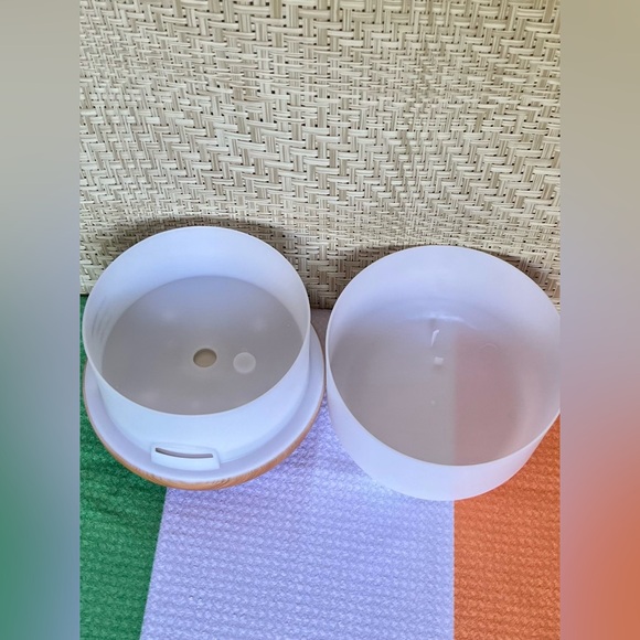 Electronic Ultrasonic Light Changing Oil Diffuser Humidifier 300 ML - Picture 13 of 16